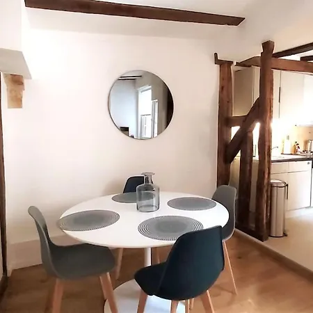 Centre Historique Tours, Confort, Charme 2/4 P Apartment *